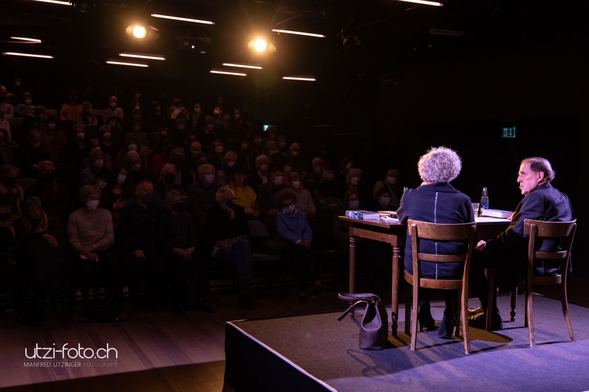 Sigrid Weigel über Ingeborg Bachmann-UTZ_8447 Gesamtansicht der Veranstaltung über Ingeborg Bachmann im Theater Neumarkt Zürich