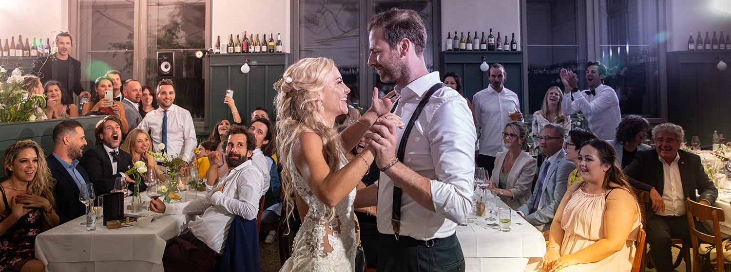 eroeffnungstanz2 Hochzeitsfotograf fotografiert Hochzeitstanz